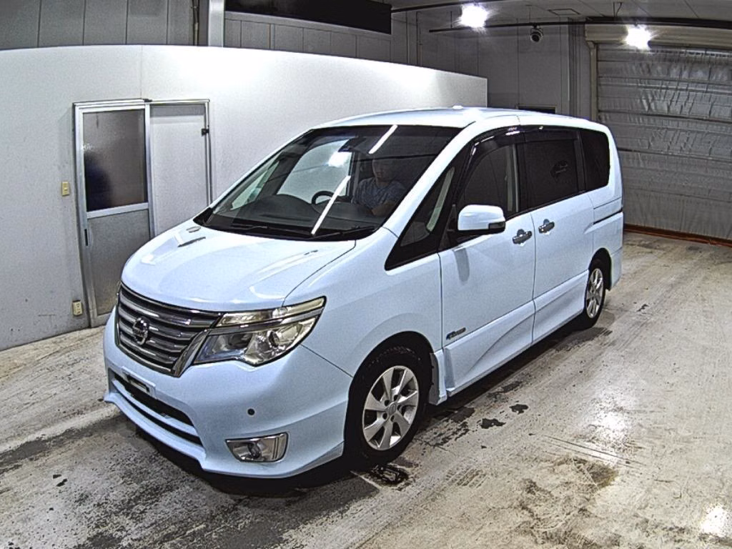 NISSAN SERENA