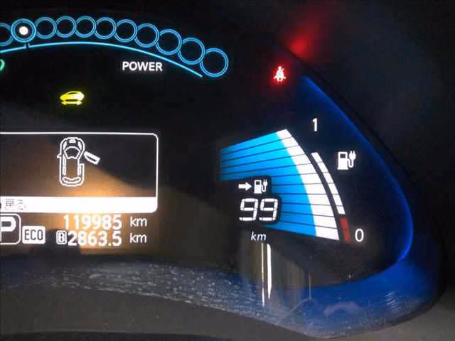 NISSAN LEAF