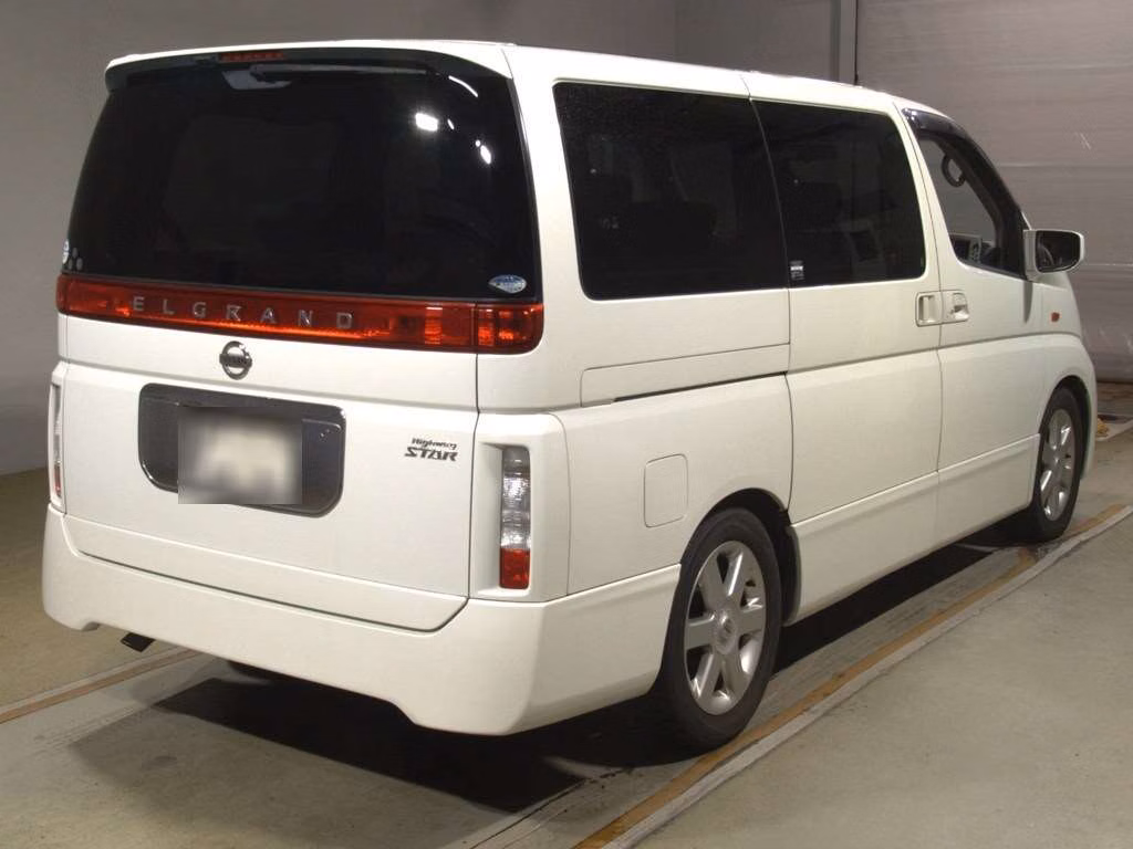 NISSAN ELGRAND