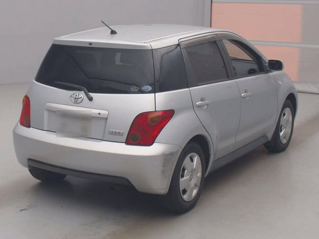 TOYOTA IST