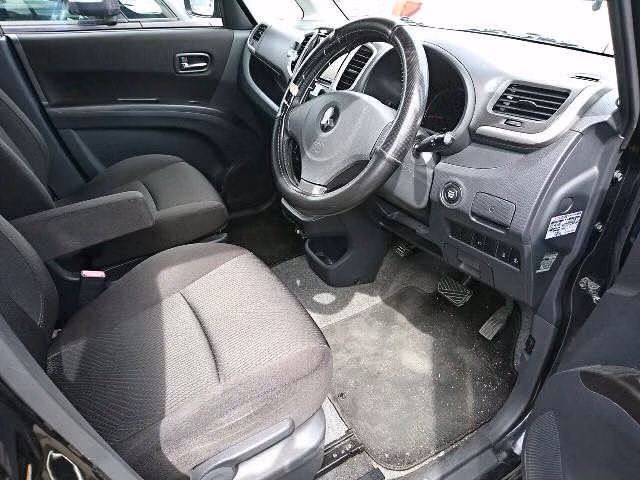 MITSUBISHI DELICA D:2