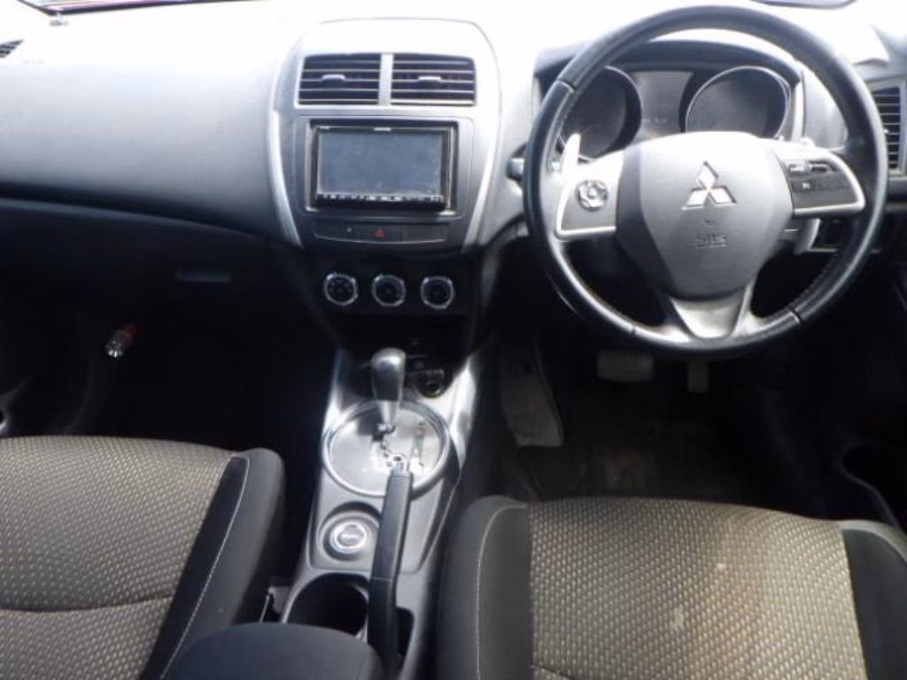 MITSUBISHI RVR