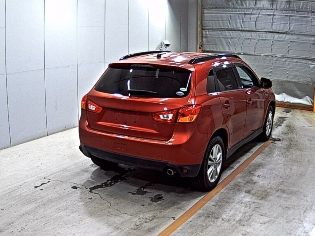 MITSUBISHI RVR