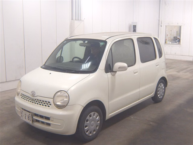 DAIHATSU MOVE LATTE
