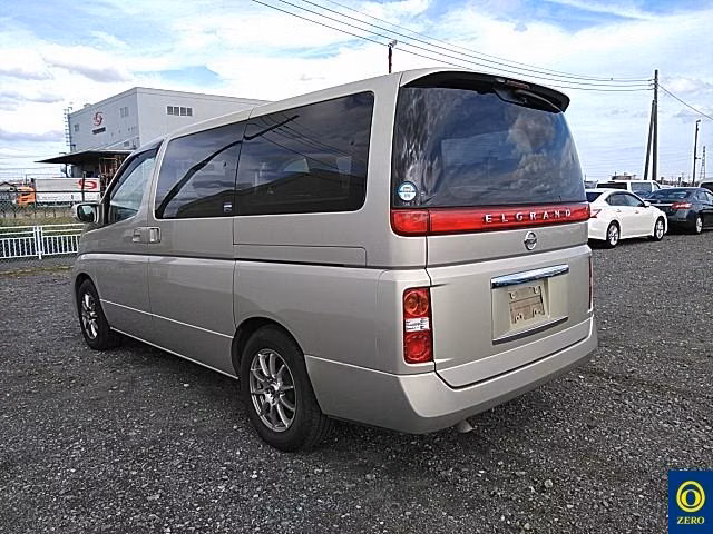 NISSAN ELGRAND