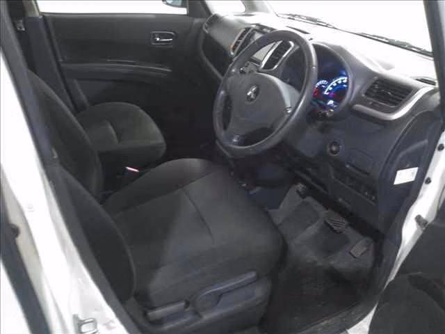 MITSUBISHI DELICA D:2