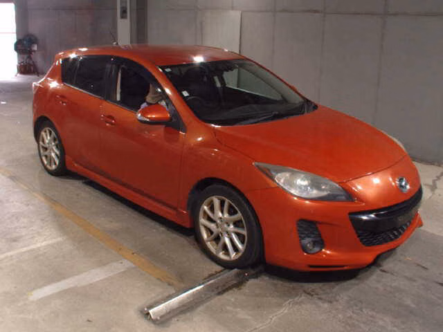 MAZDA AXELA