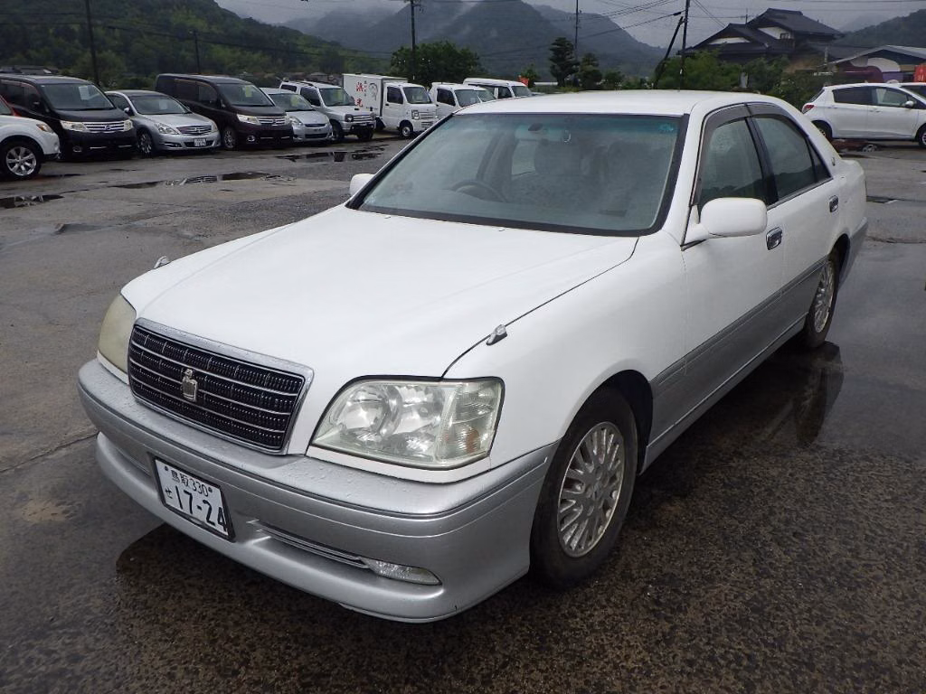 TOYOTA CROWN
