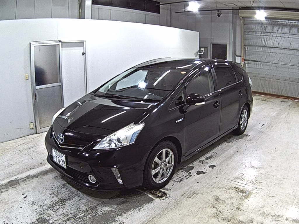 TOYOTA PRIUS ALPHA