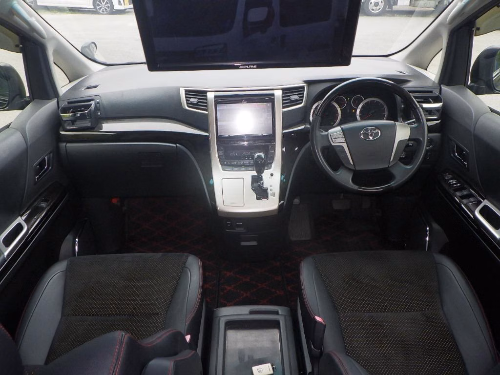 TOYOTA VELLFIRE