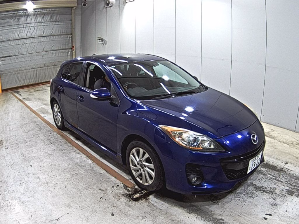 MAZDA AXELA