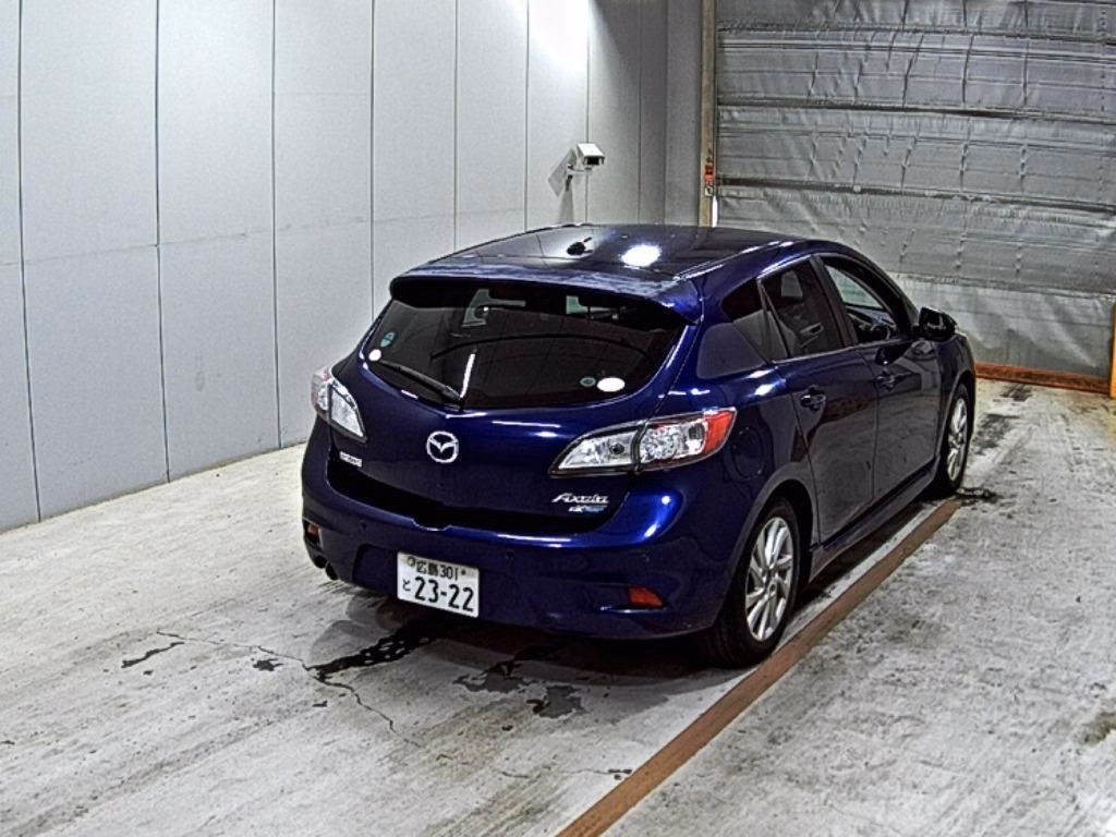 MAZDA AXELA