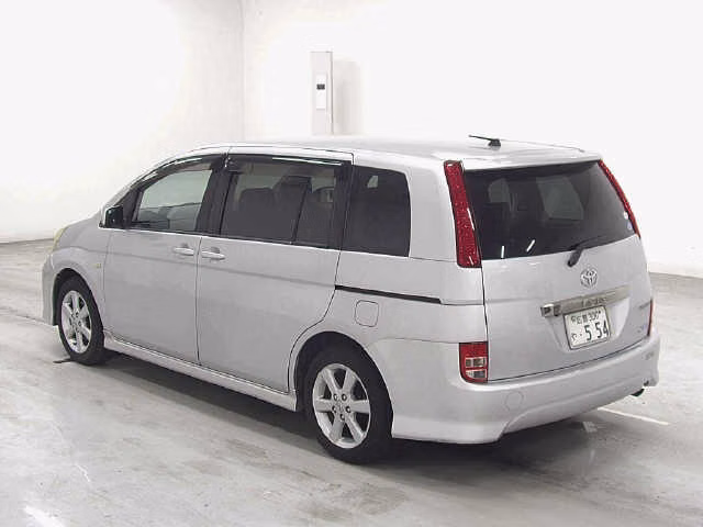TOYOTA ISIS