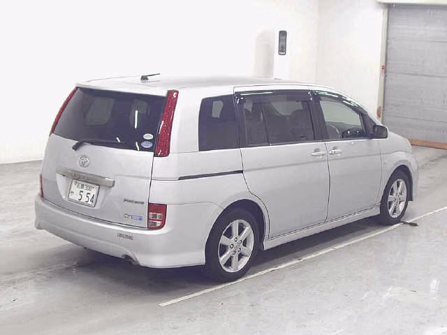 TOYOTA ISIS