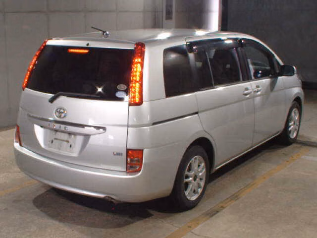 TOYOTA ISIS