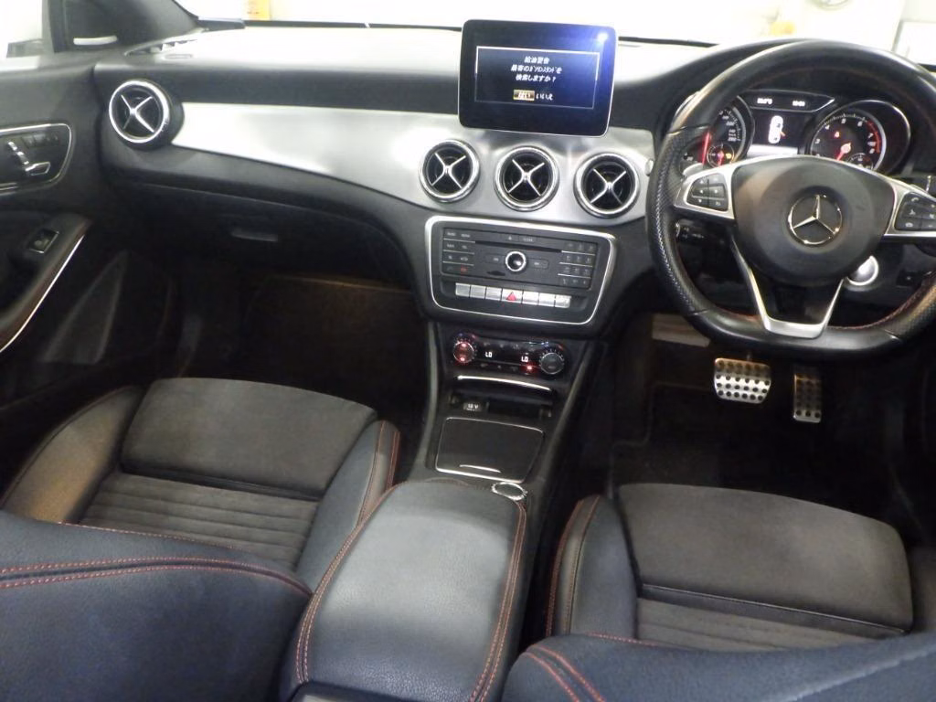 MERCEDES-BENZ CLA-CLASS