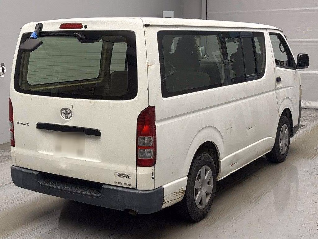TOYOTA REGIUS ACE