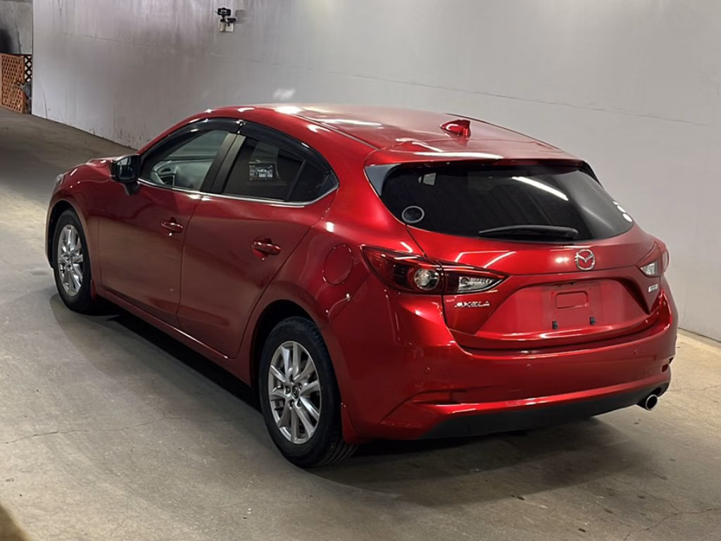 MAZDA AXELA