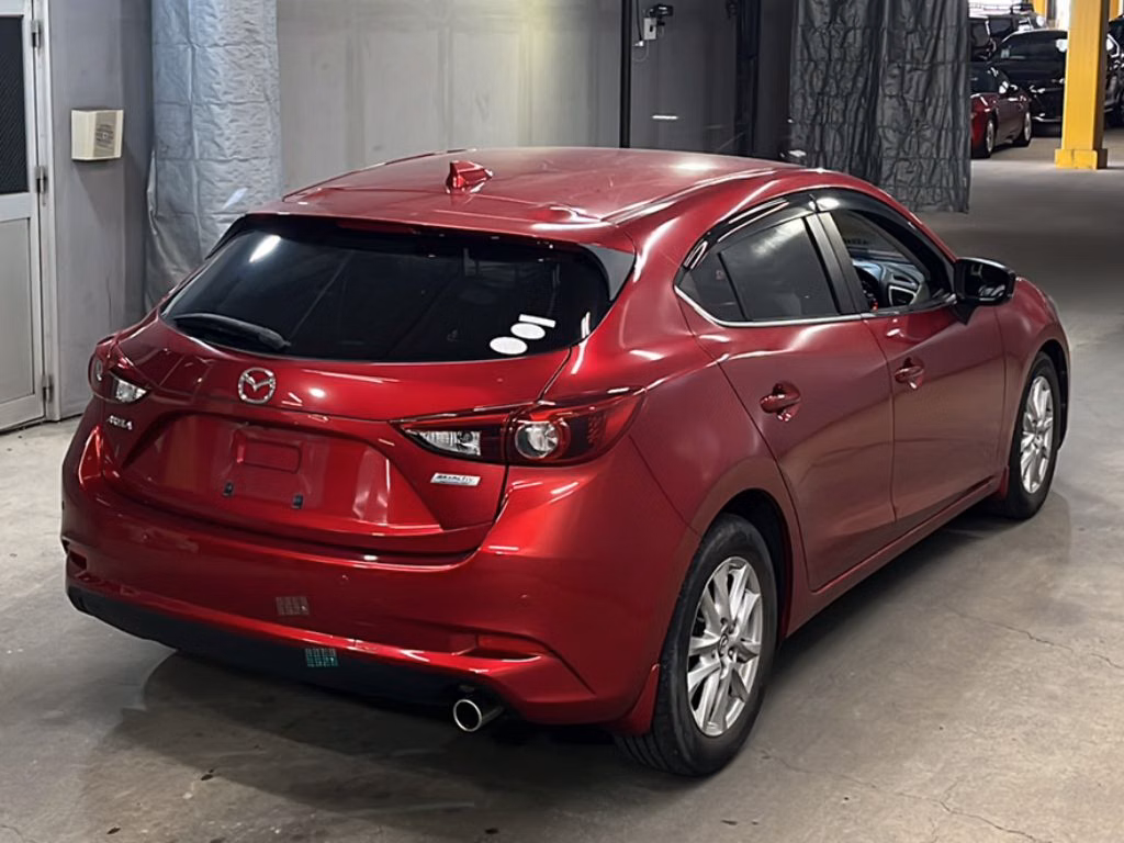 MAZDA AXELA
