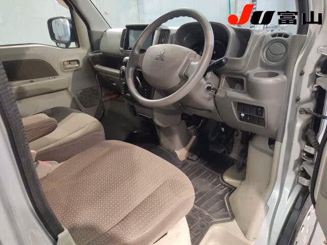 MITSUBISHI MINICAB