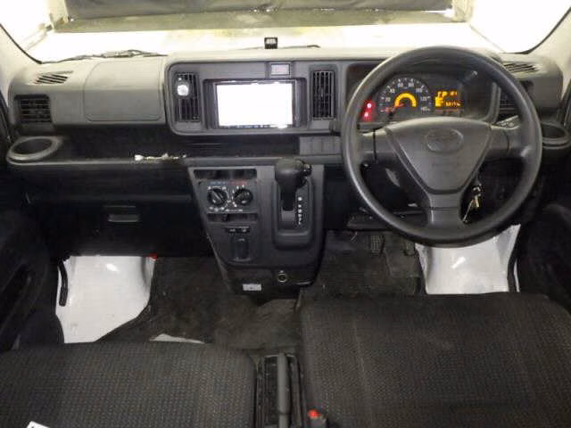 TOYOTA PIXIS VAN