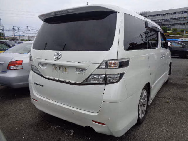 TOYOTA VELLFIRE