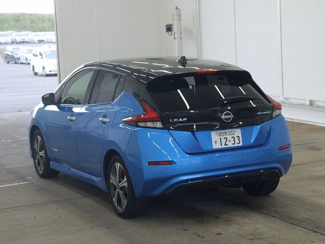 NISSAN LEAF
