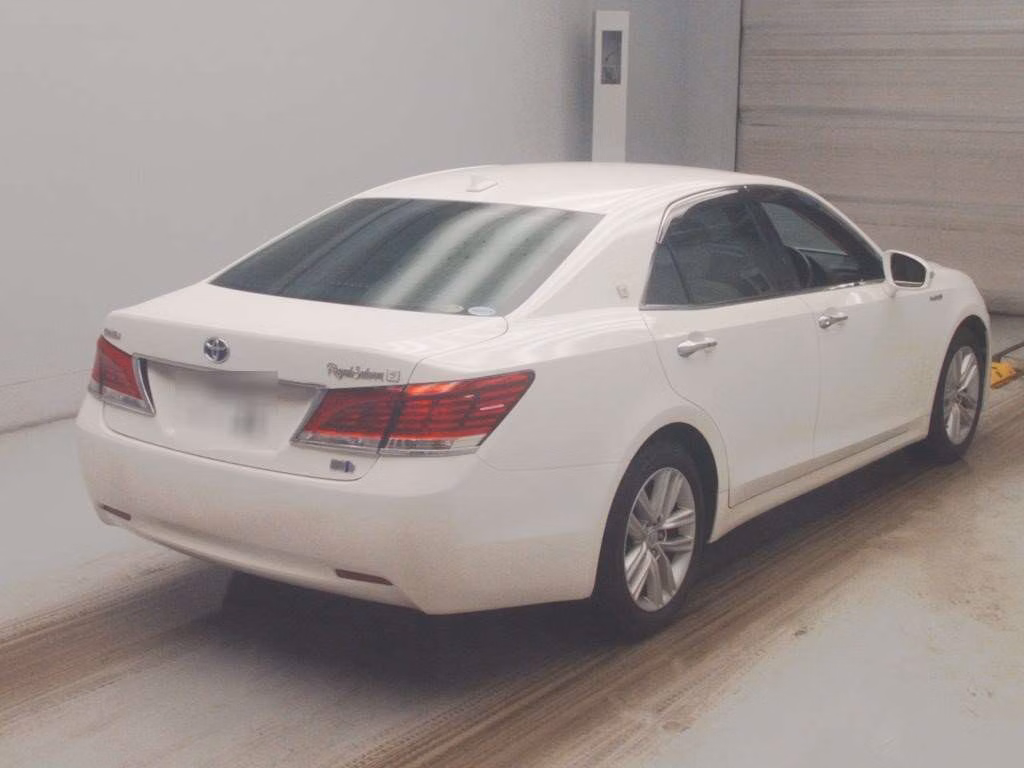 TOYOTA CROWN