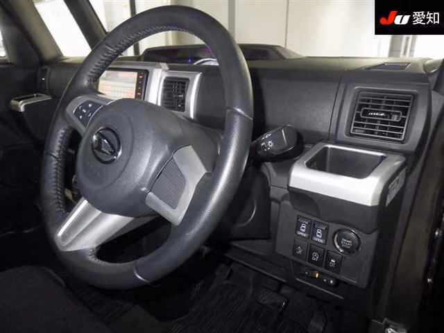 DAIHATSU WAKE