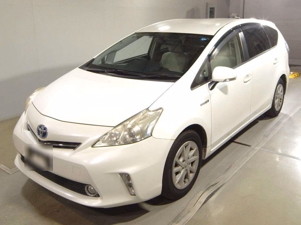 TOYOTA PRIUS ALPHA