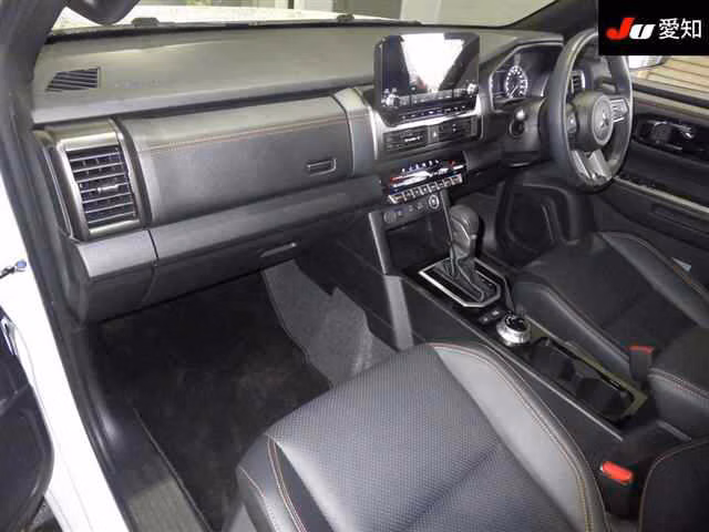 MITSUBISHI TRITON