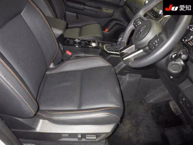 MITSUBISHI TRITON