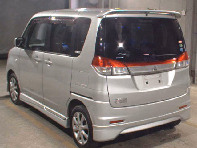 MITSUBISHI DELICA D:2