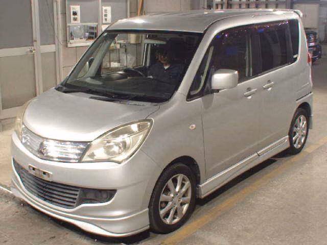 MITSUBISHI DELICA D:2