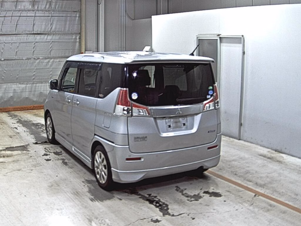 MITSUBISHI DELICA D:2