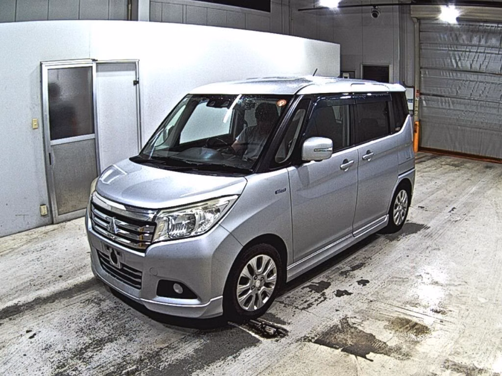 MITSUBISHI DELICA D:2