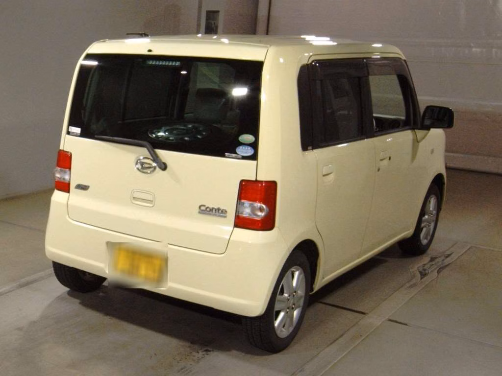 DAIHATSU MOVE CONTE