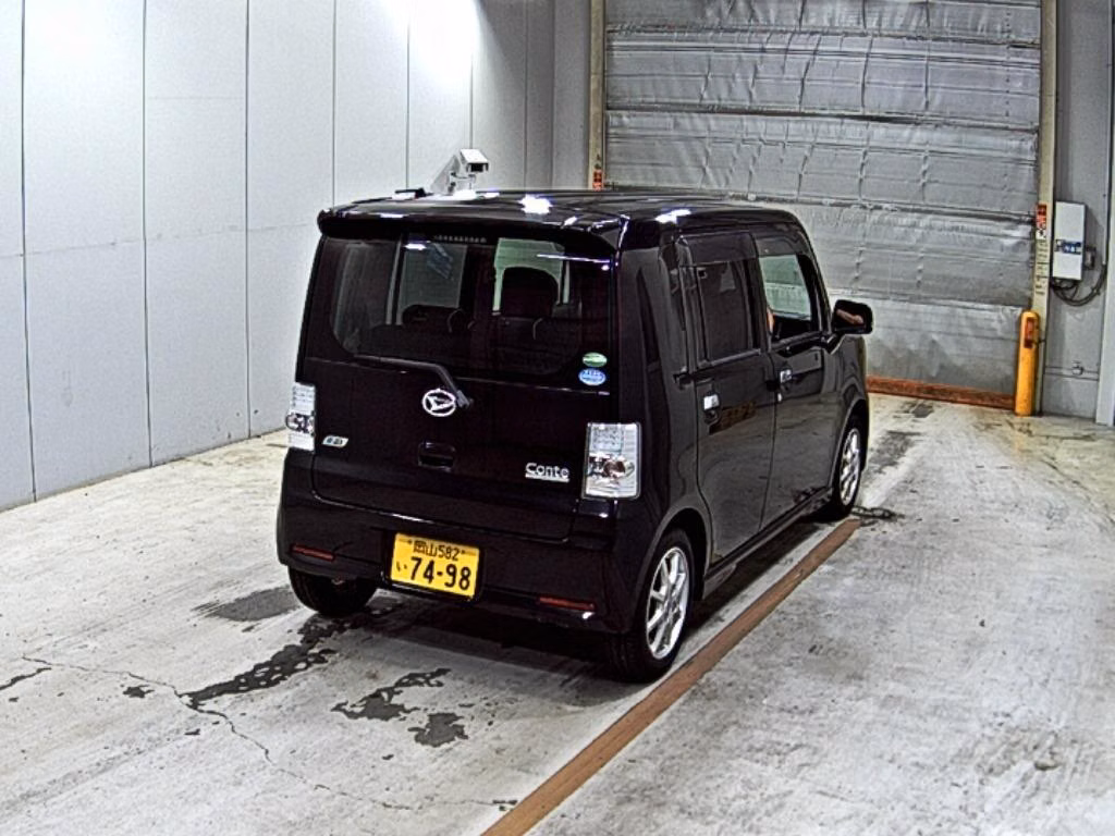 DAIHATSU MOVE CONTE