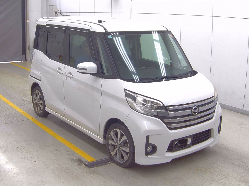 NISSAN DAYZ ROOX