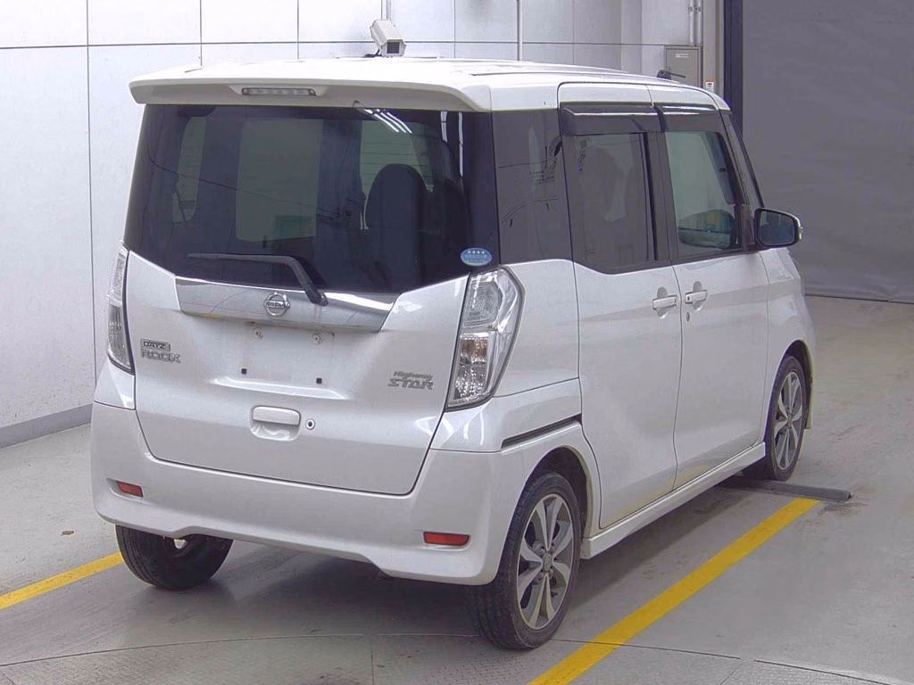 NISSAN DAYZ ROOX