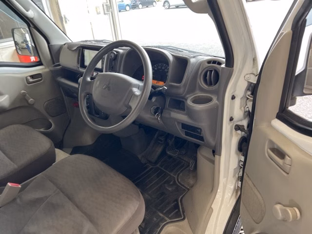 MITSUBISHI MINICAB