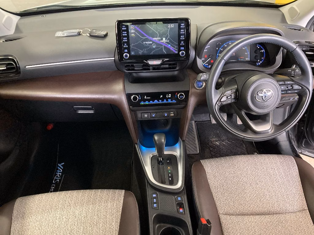 TOYOTA YARIS CROSS