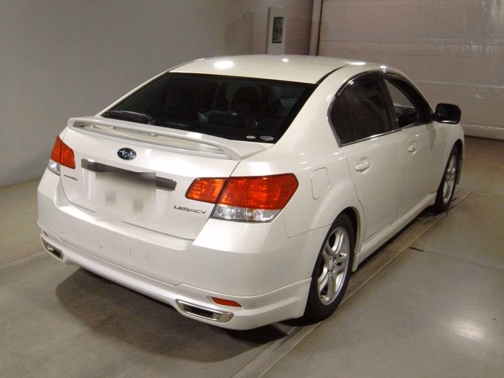 SUBARU LEGACY B4