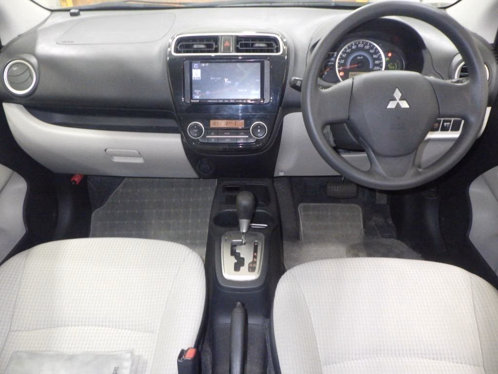 MITSUBISHI MIRAGE
