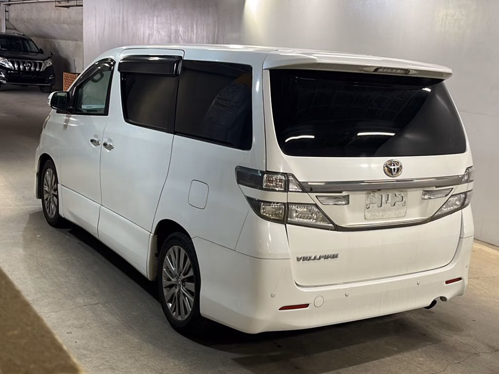 TOYOTA VELLFIRE