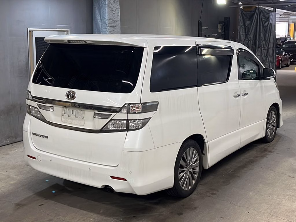 TOYOTA VELLFIRE
