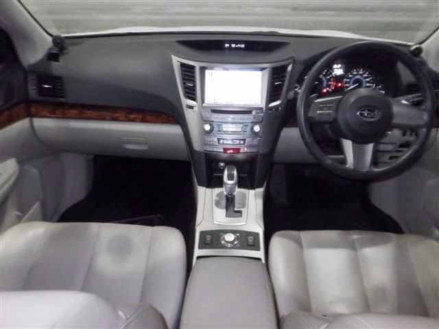 SUBARU LEGACY B4