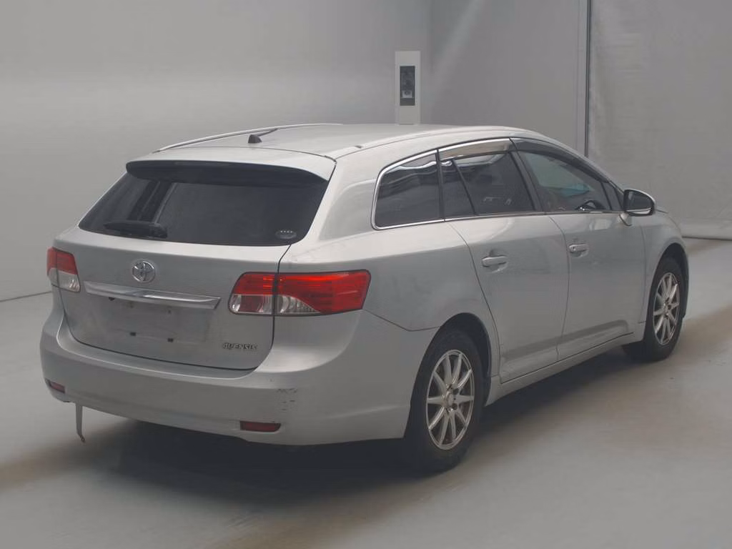 TOYOTA AVENSIS