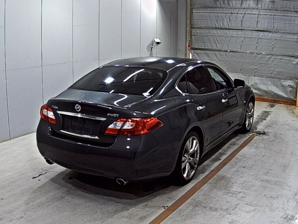 NISSAN FUGA