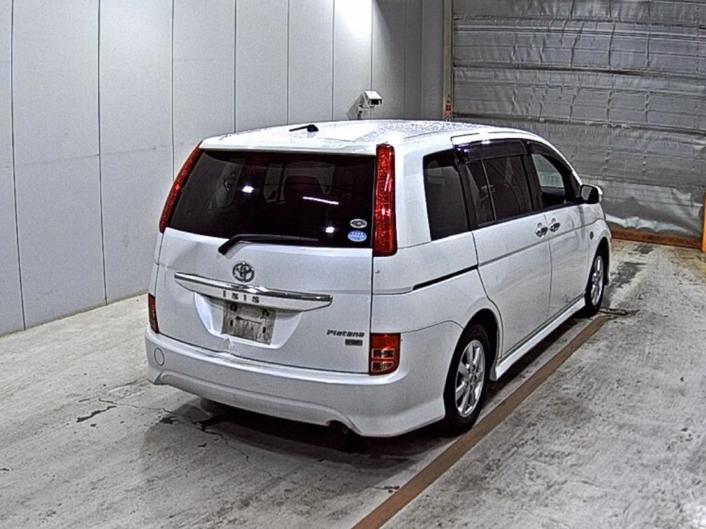 TOYOTA ISIS